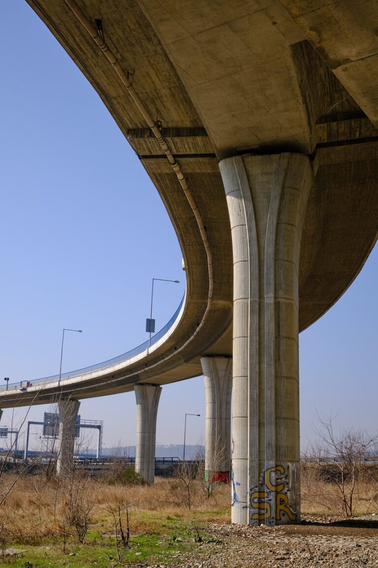expressway, bridge piers, columns